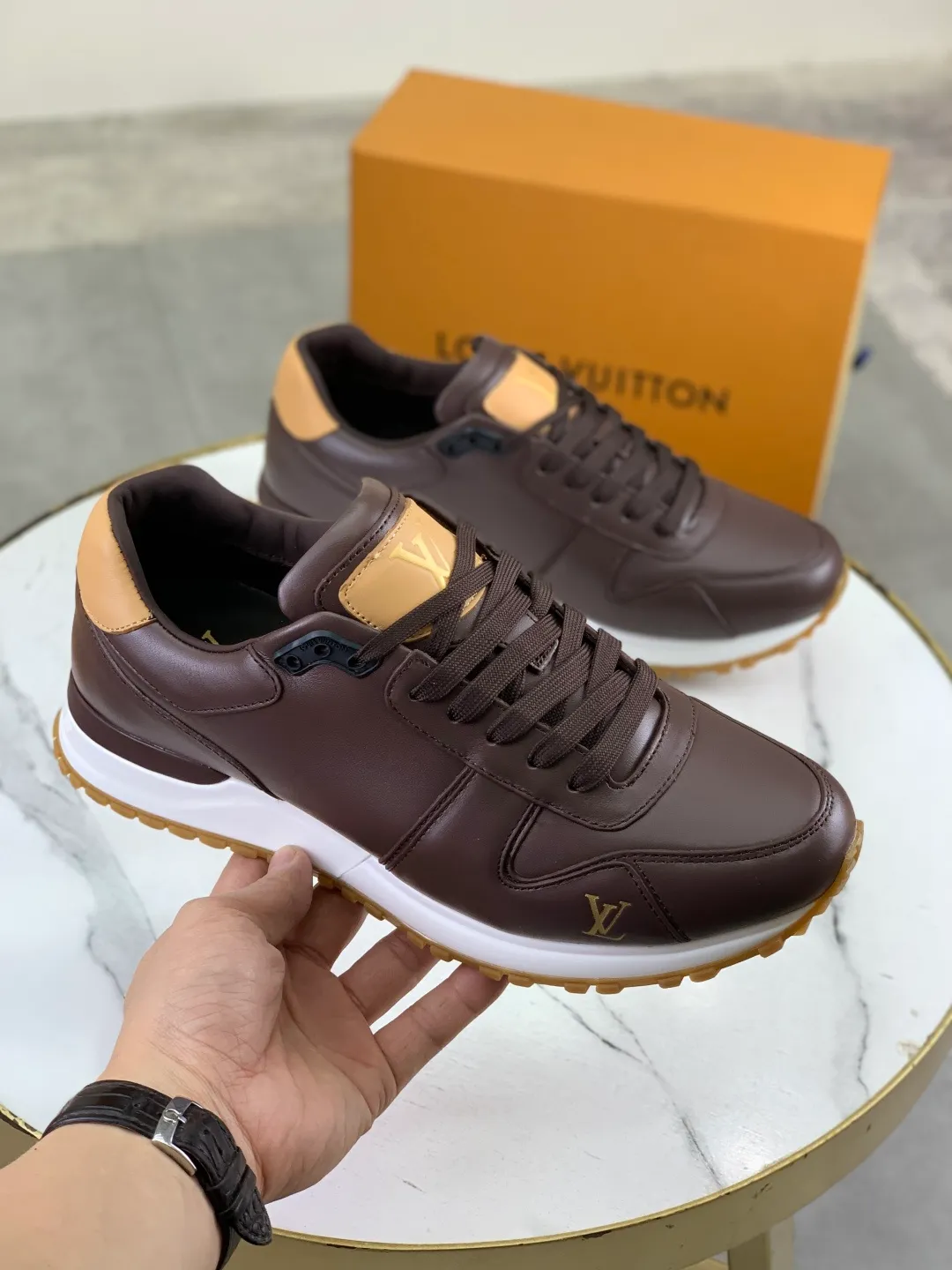 Men's men's shoes 💰P680 new style 💶[LOUIS VUITTON] (original order) new style 🍀LV Louis Vuitton * - top version of LV classic trendy shoes! Made of imported original cowhide and water-dyed cowhide lining. The latest original wear-resistant rubber combination outsole! High quality products! Multiple colors available, code number: 39-45 (38 46 customized)